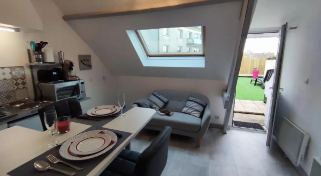 Апартаменты c 1 комнатой Joli Petit T2 Terrasse Proche du Phare