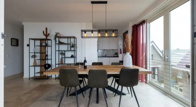 Апартаменты Deluxe Luxury Apartment in a Residence Right on the Boulevard and the Beach