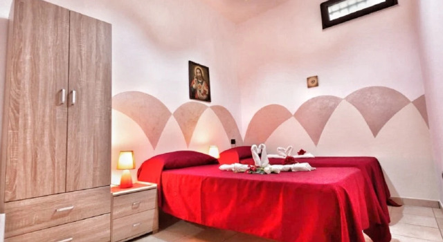 Economy Zimmer B&b Santa Sofia by holidayngo