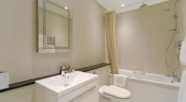 Апартаменты c 1 комнатой Queensgate Court Apartments