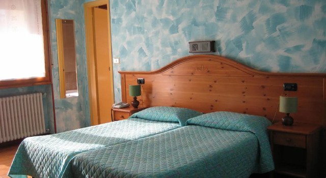 Hotel Holiday Debili