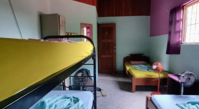 Кровать в общем номере Matilori Hostel