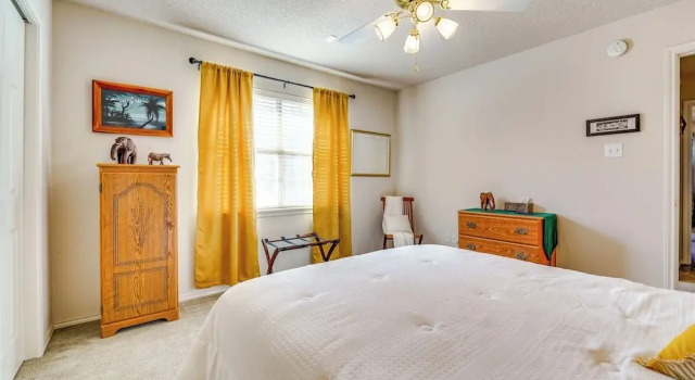 9 Mi to Texas Tech: Home w Fenced Yard in Lubbock, Prenota Hotel Hotel a Lubbock con parcheggio, Parcheggio