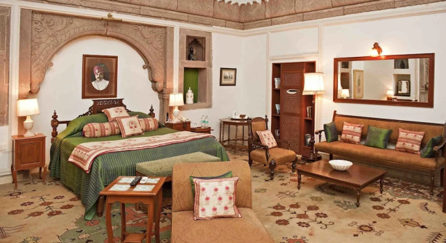 Люкс WelcomHeritage Bal Samand Lake Palace