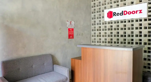 RedDoorz near Trans Studio Mall Cibubur 3, Reserva ahora Hotel Cibubur Oeste de Java