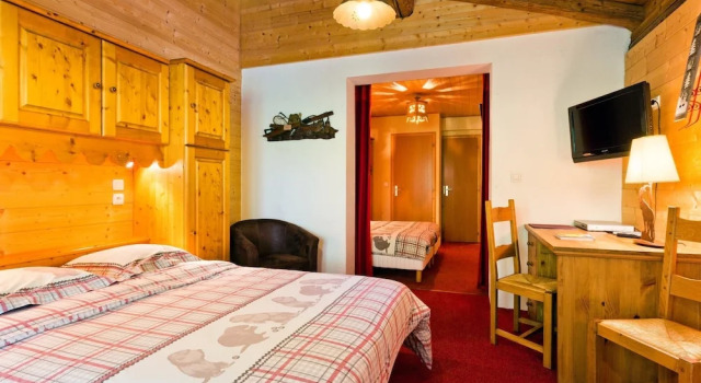 Двухместный номер Comfort с балконом Hôtel Le Kandahar