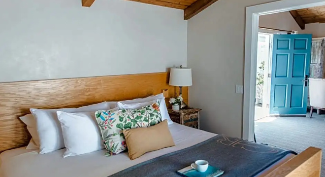 Двухместное сьют-бунгало CALAMIGOS RANCH Resort & Spa