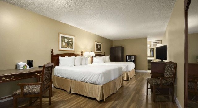 Days Inn by Wyndham Vernon, Réserver Hôtel Vernon Silver Star
