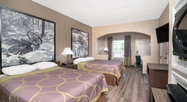 Vierer Suite Super 8 by Wyndham Murfreesboro