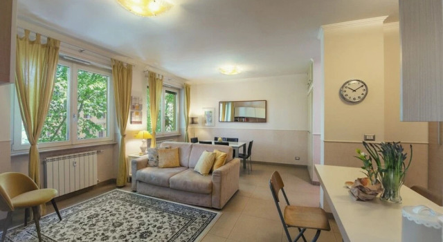 Lovely & Comfortable Flat in the Heart of the City, Забронировать Отель Рим Лацио, рядом с Уста истины