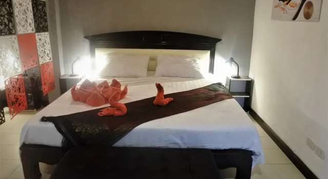 Четырёхместный номер Deluxe с балконом Hi Karon Beach