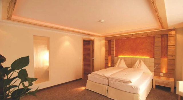 Люкс Deluxe Hotel Garni Muttler Alpinresort & Spa