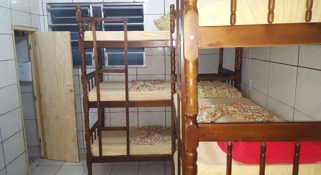 Lions Hostel, Забронировать Хостел Ангра-дус-Рейс Costa Verde, рядом с Santa Luzia Wharf