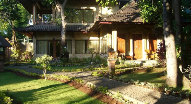 Вилла с 2 комнатами с балконом Rambutan Hotel