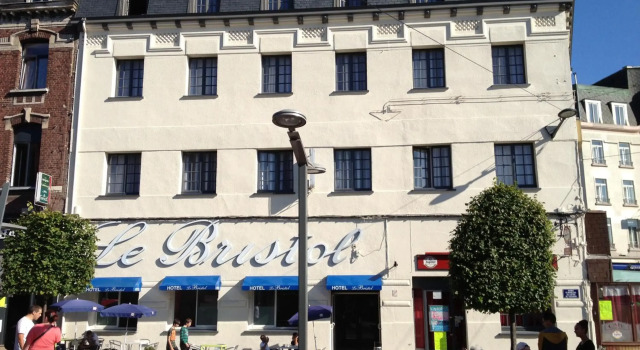 Hotel Le Bristol, Đặt Khách sạn Khách sạn ở Vicq bao gồm bữa sáng, Bữa sáng