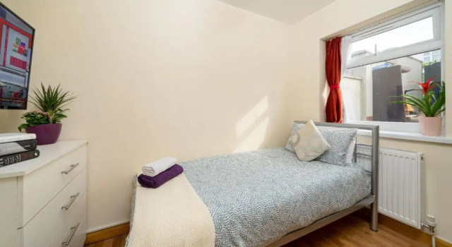 Single Room G1 (Sandycroft Guest House)
