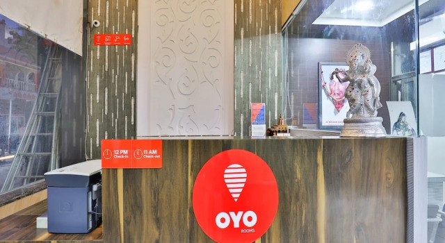 OYO 18586 Hotel Narayan Inn