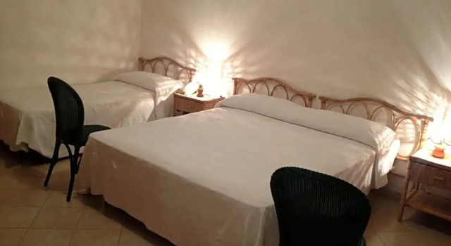 Четырёхместный семейный номер Standard с видом на море Hotel Miramare Garzia