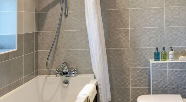Четырёхместный семейный номер Standard Best Western Sysonby Knoll Hotel