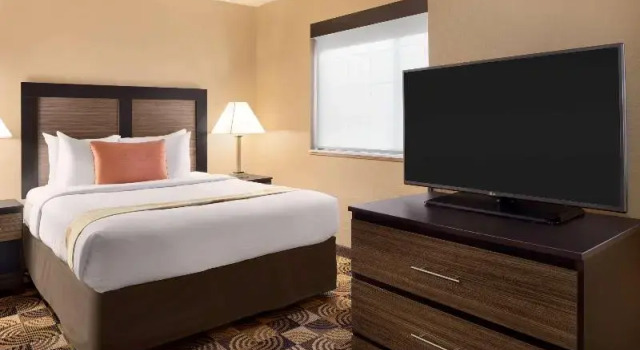 Номер Standard Hawthorn Extended Stay by Wyndham Milwaukee Airport
