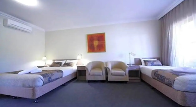 Семейный номер Deluxe с красивым видом из окна Gundagai Gabriel Motor Inn
