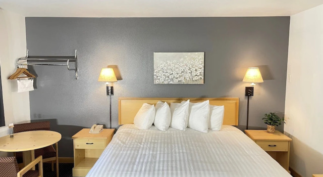 Номер Classic Moose Creek Lodge & Suites