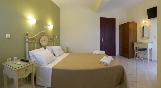 Rousis Studios, Rezerwuj Hotel Parga 