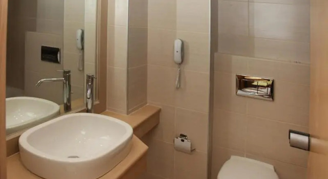 Двухместный номер Standard с видом на бассейн KOLYMBIA SKY HOTEL