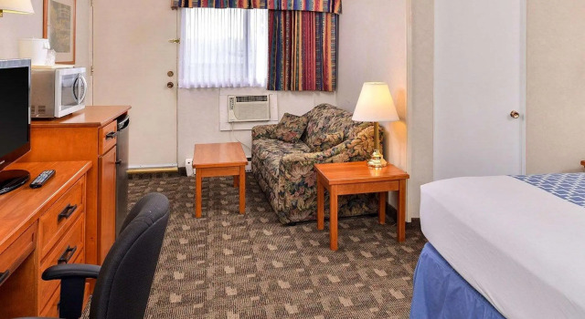 Номер Standard Econo Lodge Motel Village