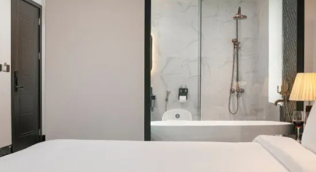 Люкс Deluxe Phat Diem Plaza Hotel