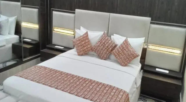 Hôtel La Pivoine, Prenota Hotel Abidjan Abidjan