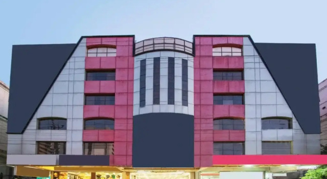 Hotel PS9 by OYO Rooms, Забронировать Отель Индаур штат Мадхья-Прадеш