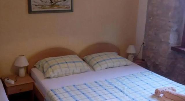 Apartman i Sobe Čule Cres, Prenota Appartamento Hotel a Isole Quarnerine con parcheggio, Parcheggio
