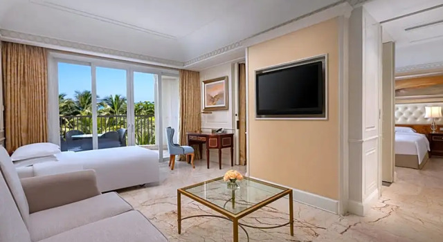 Семейный люкс c 1 комнатой Crowne Plaza Resort Sanya Bay by IHG
