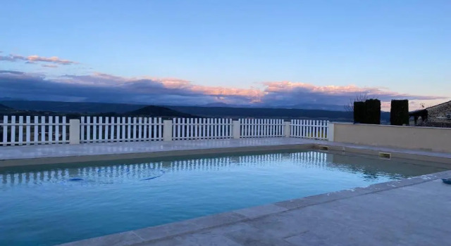 Коттедж с 2 комнатами La Magnanerie en Provence