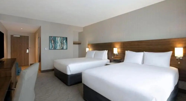 Четырёхместный номер Standard с видом на сад Great Blue Heron Hotel