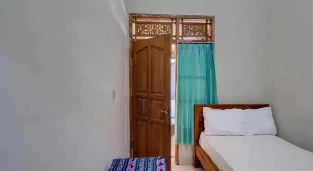 Номер Standard OYO Life 92838 Kost Ibu Surya