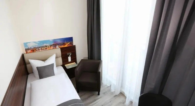 Camera Deluxe H24 Hoteltow