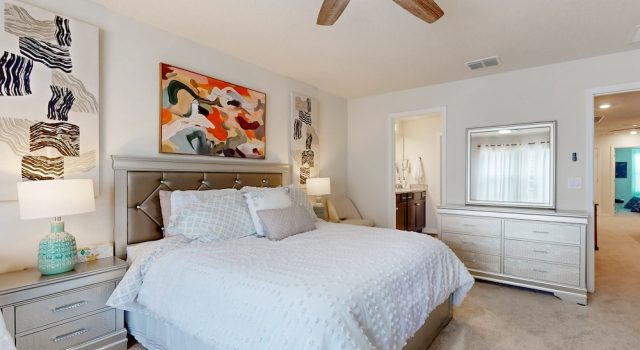 Charming Davenport House: Dog-friendly, Pool, Patio, Well-equipped Kitchen