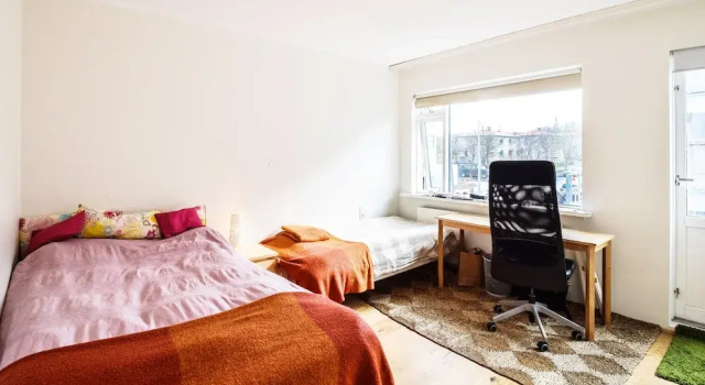 Apartment H10, Забронировать Апартаменты/квартира Отели Хёвюдборгарсвайдид с парковкой, Парковка