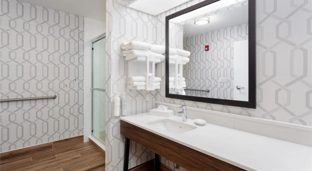 Люкс Hampton Inn Buffalo-South/I-90