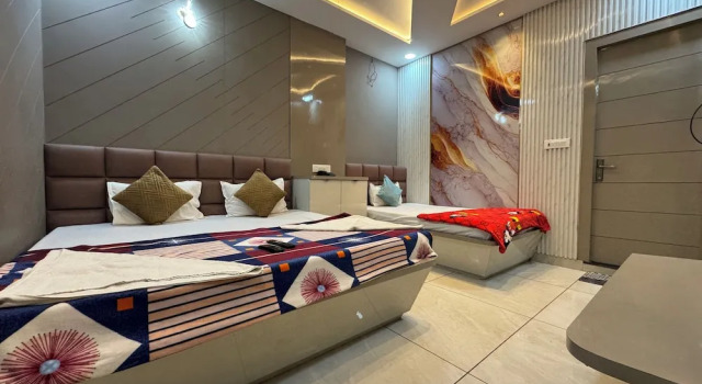 Hotel Guruvayur Dham Mathura