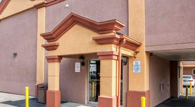 Rodeway Inn Jersey City North, Забронировать Мини-отель Мотели Джерси-Сити, рядом с Carrier Clinic, Мотель