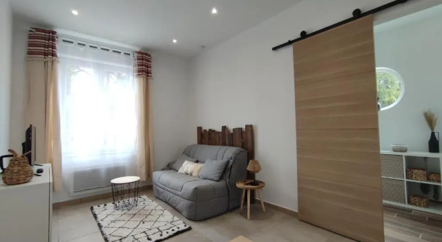 Studio Chill Chez Jules & Fiona, Prenota Appartamento Hotel a Alvernia con parcheggio, Parcheggio