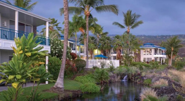 Люкс с видом на сад Holua Resort