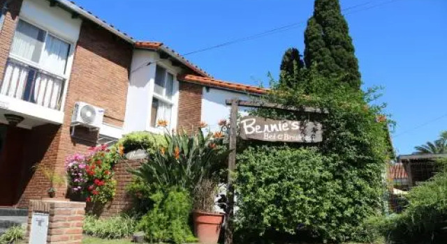 Bernie's Bed & Breakfast, Rezerwuj Bed and Breakfast Hotele w Buenos Aires z basenem, Basen