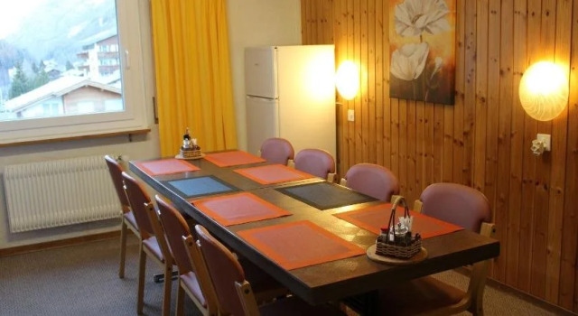 Holiday Touring, Prenota Hotel Hotel a Canton Vallese con parcheggio, Parcheggio