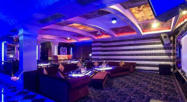 Jinhong Hotel, Boek Hotel Hotels in Guangdong met parkeren, Parkeren