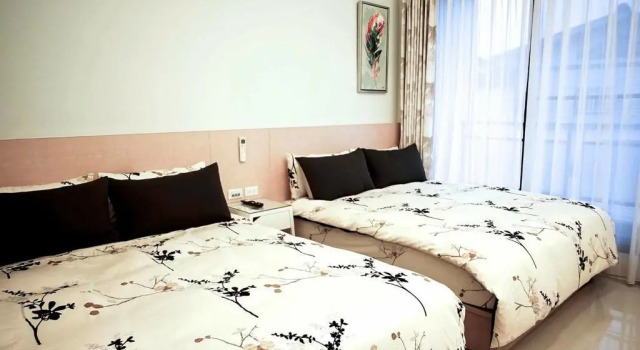 Номер Comfort 羅東遇巧寓手作早餐可使用國旅卡有代辦泛舟賞鯨獨木舟等活動