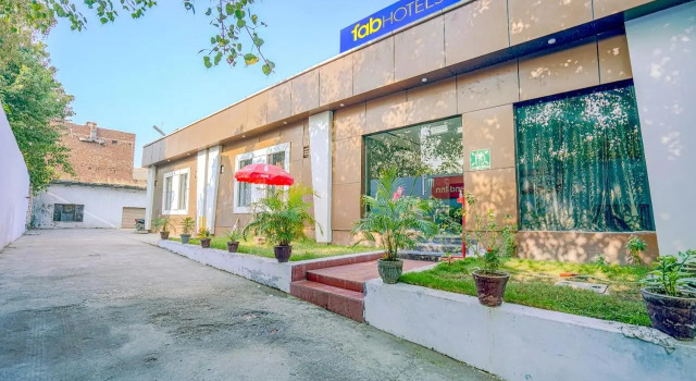 Hotel Grand Inn by OYO Rooms